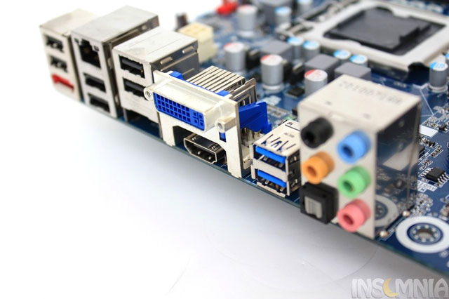 mobo_backpanel.jpg